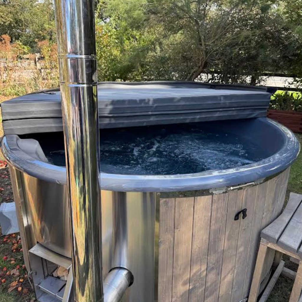 Log Fired Hot Tub (Integrated Stove)