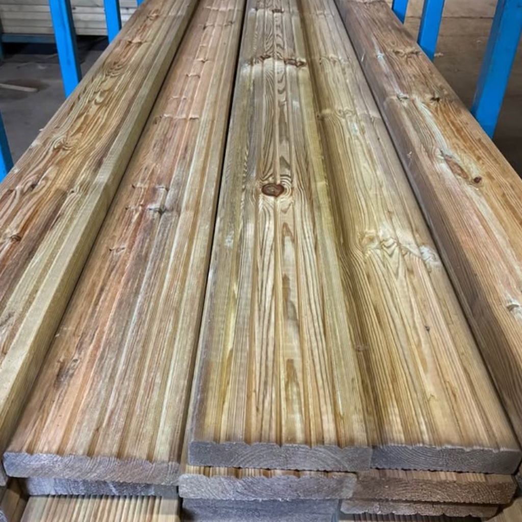 32 x 144 x 3m Kiln Dried Pressure Treated Redwood Decking Board