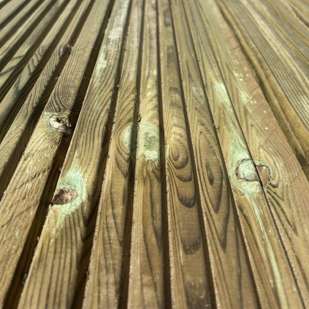 32 x 125mm Redwood Decking Board 4.8m (Finished 28 x 120mm) Smooth/Grooved