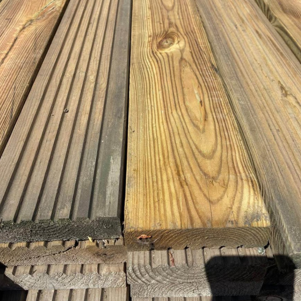 32 x 120 x 3m Redwood Decking Board - Slightly Faded