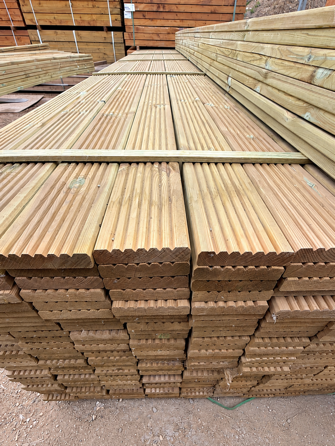 32 x 150 mm redwood decking boards, finished size 28 x 145 mm