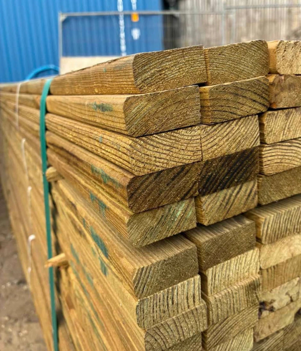 Close-up of 20 x 45 mm trellis and landscape battens